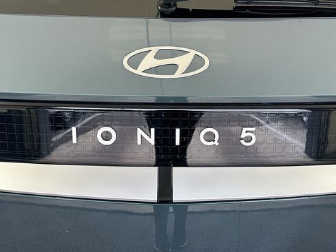 New 2026 Hyundai Ioniq 5 SEL image 22