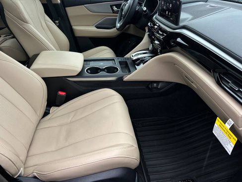 Used 2025 Acura MDX w/ Technology Package image 15