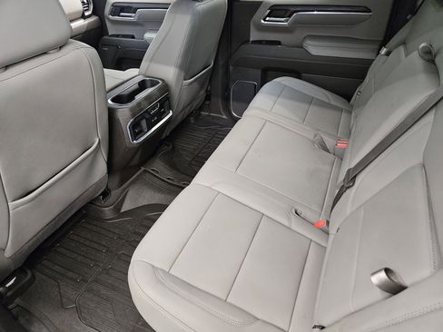 Used 2022 GMC Sierra 1500 SLT image 32