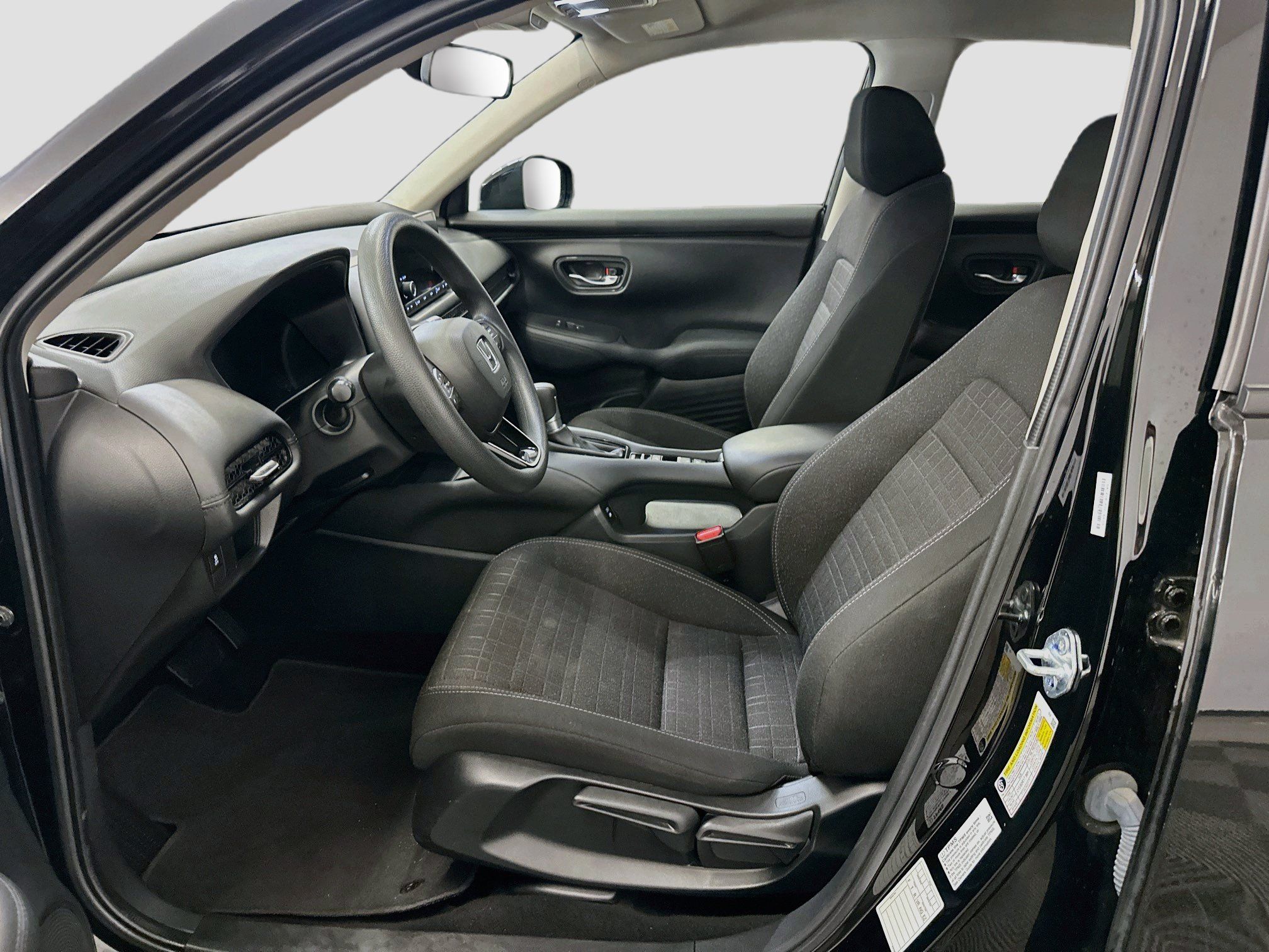Used 2025 Honda HR-V LX image 13