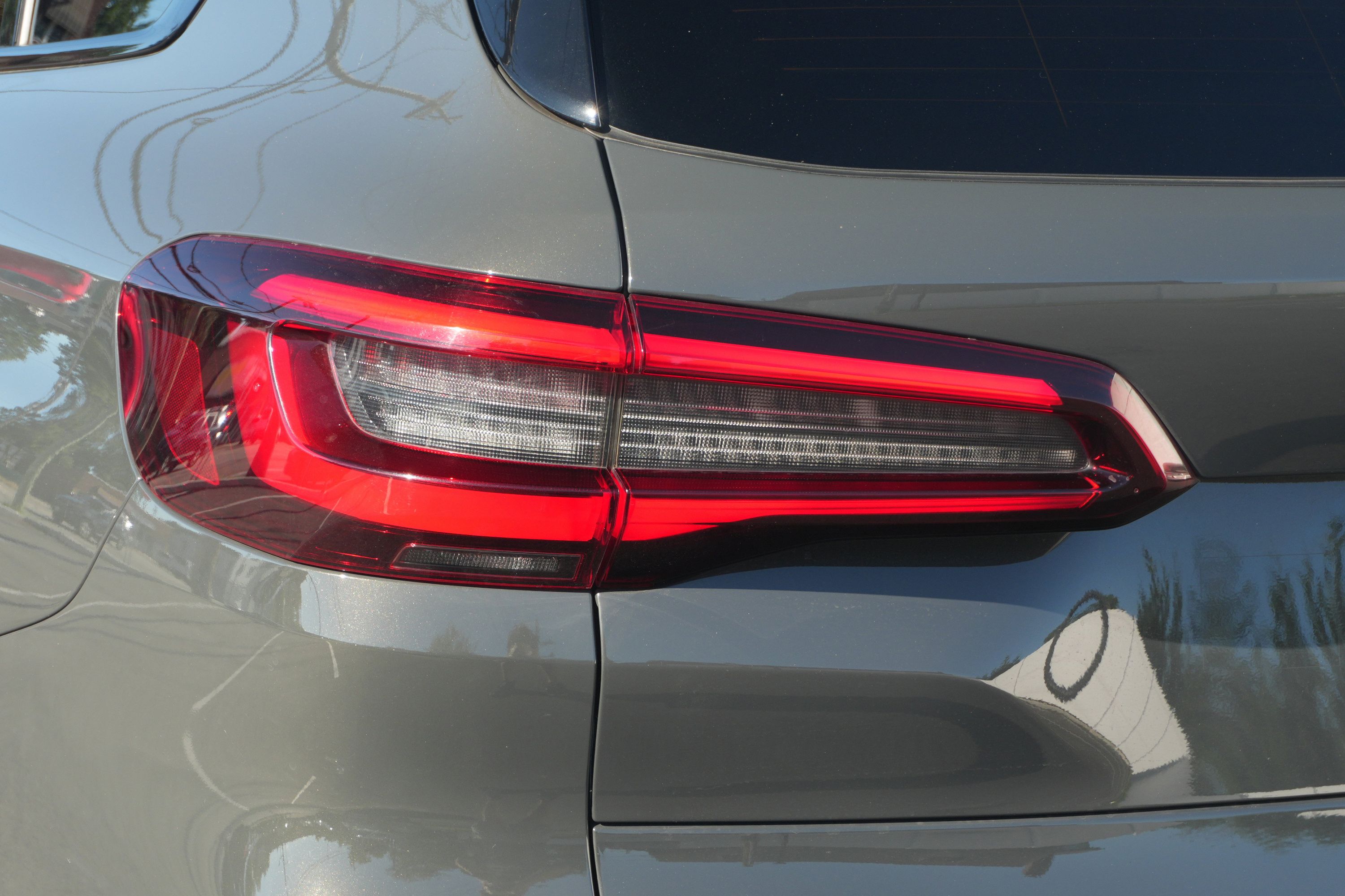 Used 2022 BMW X5 M w/ Competition Package 2 AWD/4WD image 17