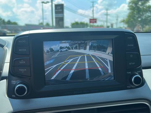 Used 2020 Hyundai Kona Limited FWD image 22