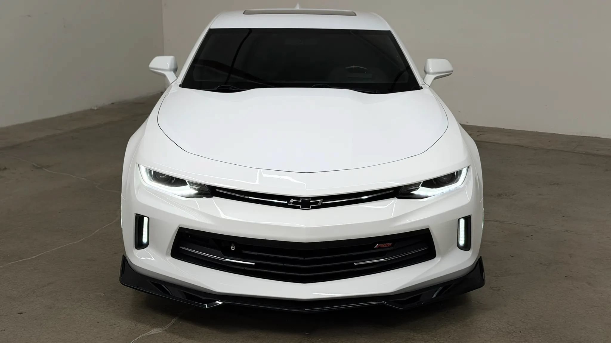Used 2017 Chevrolet Camaro LT RWD image 5