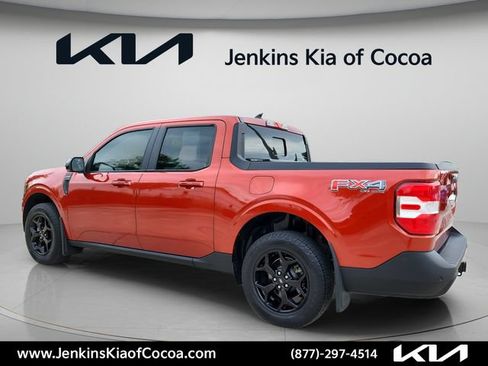 Used 2024 Ford Maverick Lariat w/ FX4 Off-Road Package AWD/4WD image 8