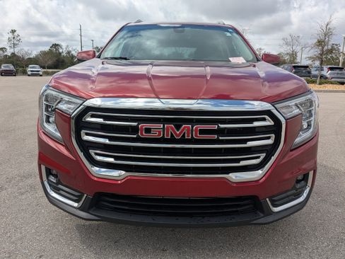Used 2023 GMC Terrain SLT image 2