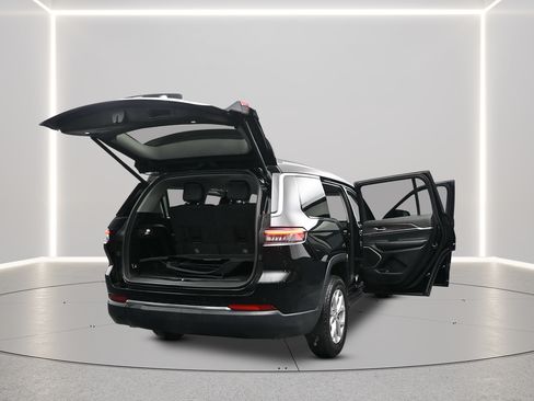 Used 2021 Jeep Grand Cherokee L Limited AWD/4WD image 7