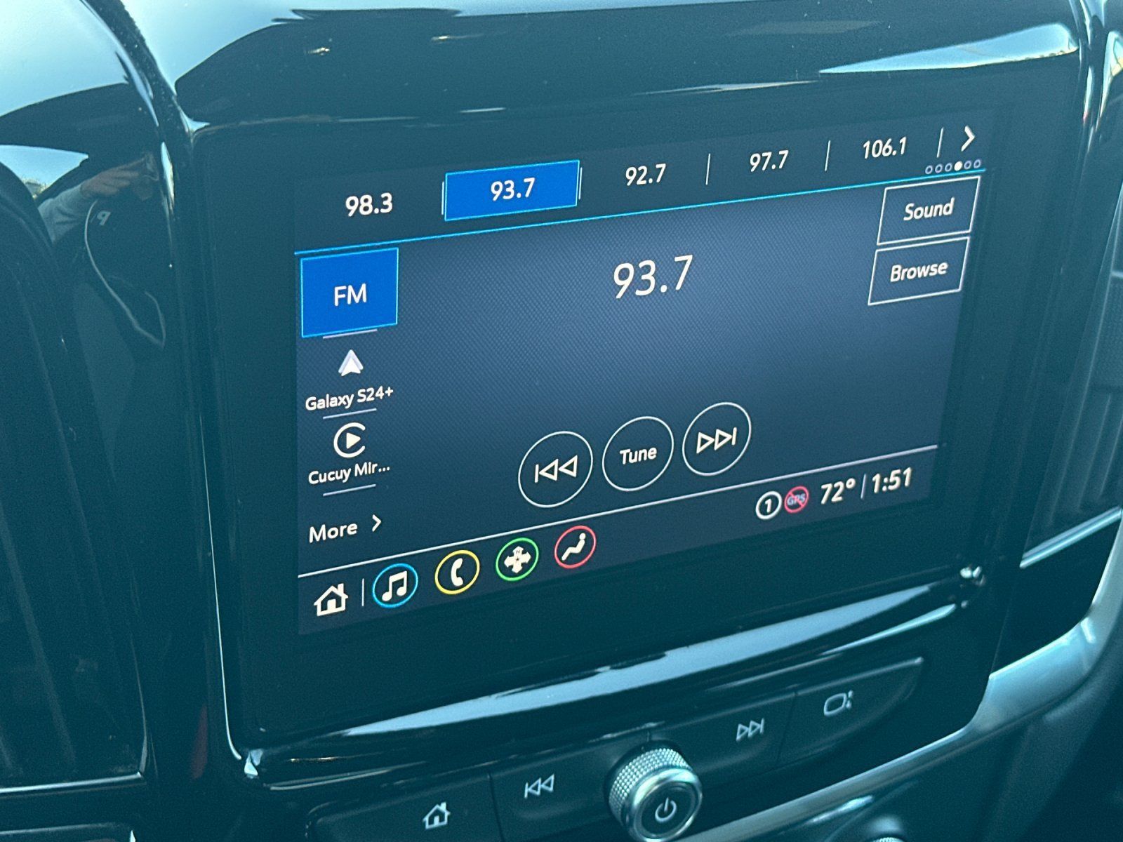 Used 2022 Chevrolet Traverse LT FWD image 18