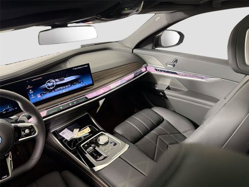 New 2026 BMW 750e xDrive AWD/4WD image 45
