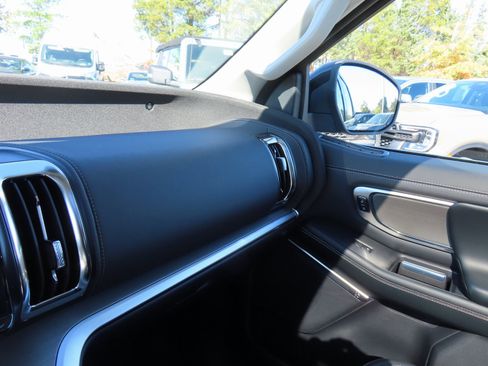 New 2025 Ford Expedition Platinum w/ Driver's Package image 12