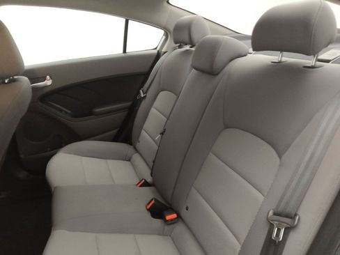 Used 2018 Kia Forte LX w/ LX Rear Camera Package image 18