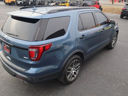 Used 2018 Ford Explorer Sport w/ Equipment Group 401A image 13