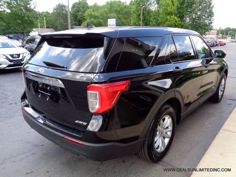 Used 2021 Ford Explorer 4WD image 3