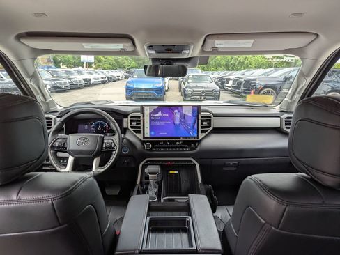 Used 2024 Toyota Tundra Limited AWD/4WD image 39