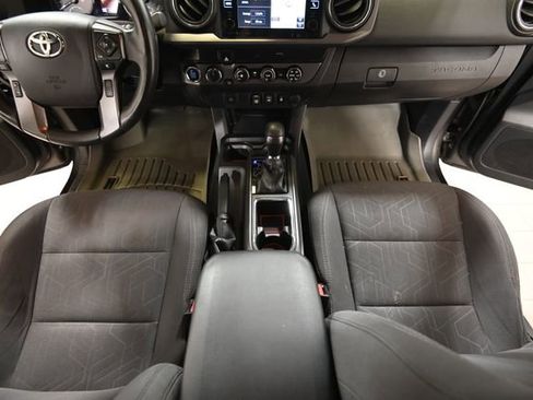 Used 2019 Toyota Tacoma TRD Off-Road image 29