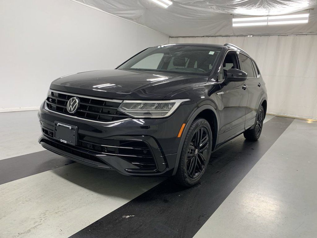 Used 2022 Volkswagen Tiguan SE R-Line AWD/4WD image 3