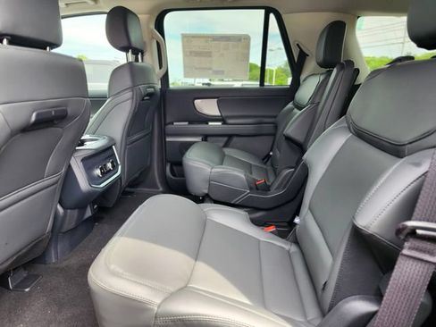 New 2026 Ford Expedition Active AWD/4WD image 16