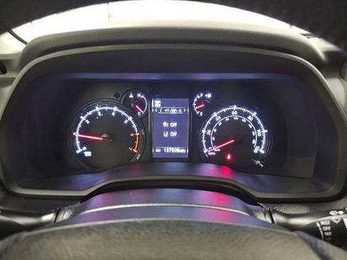 Used 2021 Toyota 4Runner SR5 AWD/4WD image 21