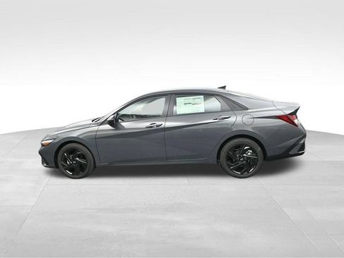 Used 2026 Hyundai Elantra Sport FWD image 6