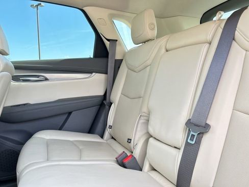Used 2019 Cadillac XT5 Luxury AWD/4WD image 11