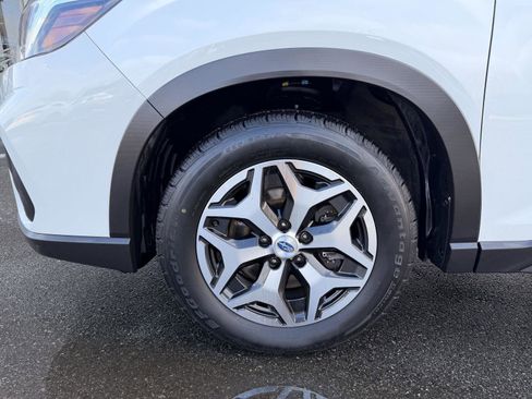 Used 2019 Subaru Forester Premium image 10