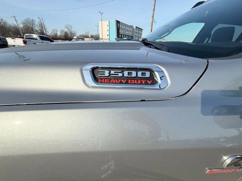 Used 2024 RAM 3500 Big Horn w/ Sport Appearance Package image 17