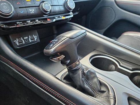 Used 2024 Dodge Durango GT RWD image 12