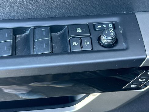 Used 2023 Toyota Tundra Limited AWD/4WD image 12