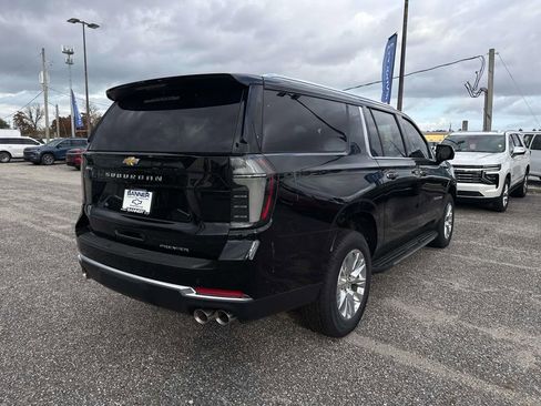 New 2026 Chevrolet Suburban Premier image 7
