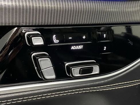 Used 2022 Jeep Grand Wagoneer Series II image 50