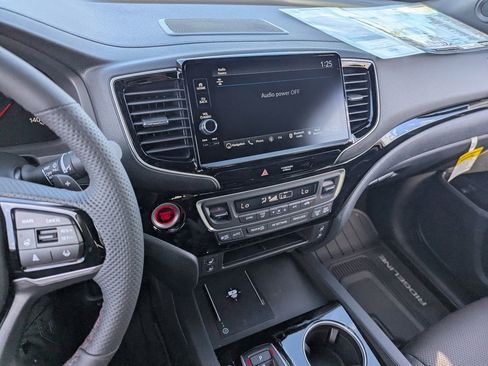 New 2026 Honda Ridgeline Black Edition image 14