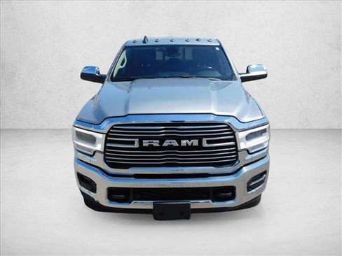 Used 2022 RAM 2500 Laramie AWD/4WD image 3