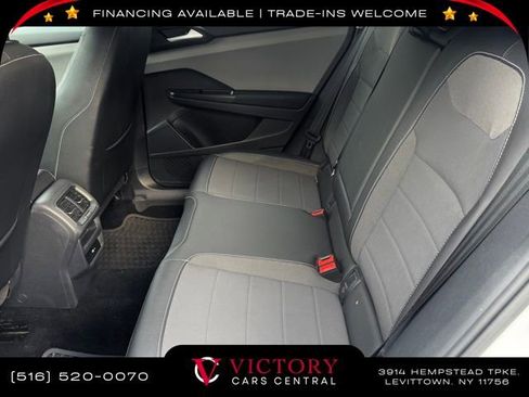 Used 2023 Volkswagen Taos SE image 15