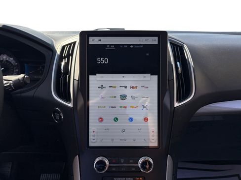 Used 2024 Ford Edge SEL image 20