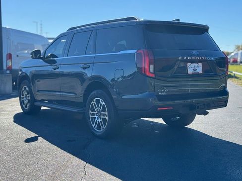 New 2025 Ford Expedition Active image 6