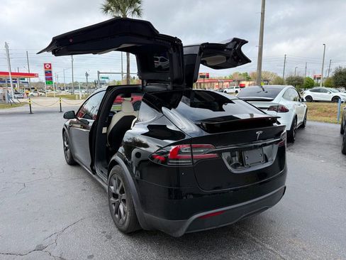Used 2023 Tesla Model X image 6