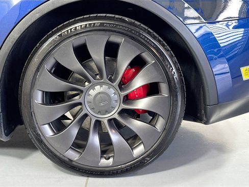 Used 2022 Tesla Model Y Performance image 28
