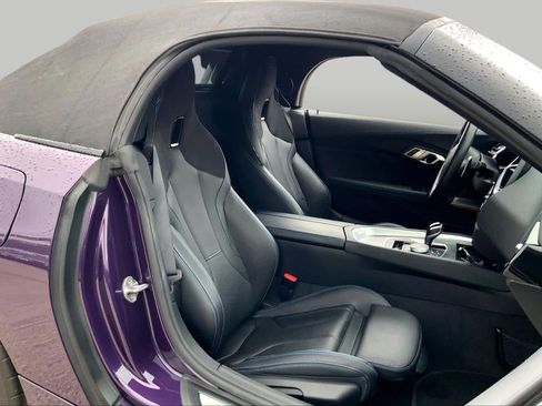 Used 2023 BMW Z4 M40i w/ Premium Package RWD image 8