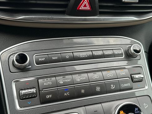 Used 2023 Hyundai Santa Fe SEL image 21