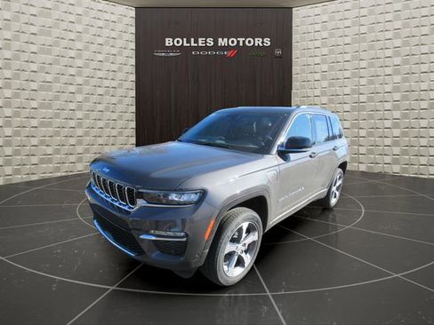 New 2024 Jeep Grand Cherokee Limited 4xe w/ Luxury Tech Group II image 2