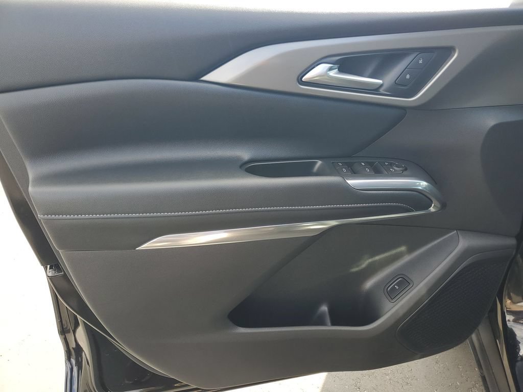 Used 2026 Chevrolet Traverse LT FWD image 22