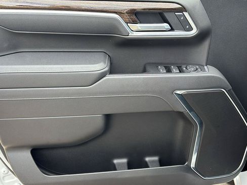 Certified 2025 GMC Sierra 1500 SLE AWD/4WD image 16
