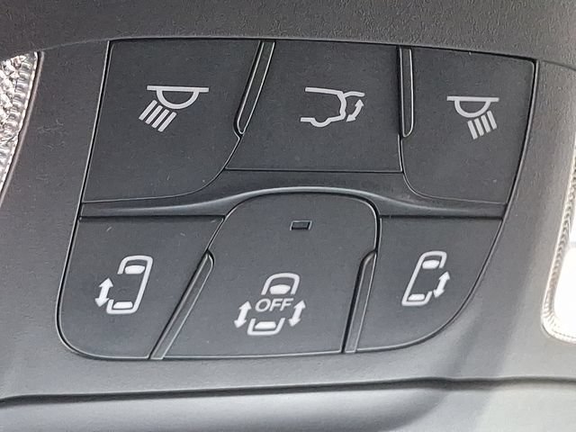 Used 2025 Chrysler Pacifica Limited FWD image 26