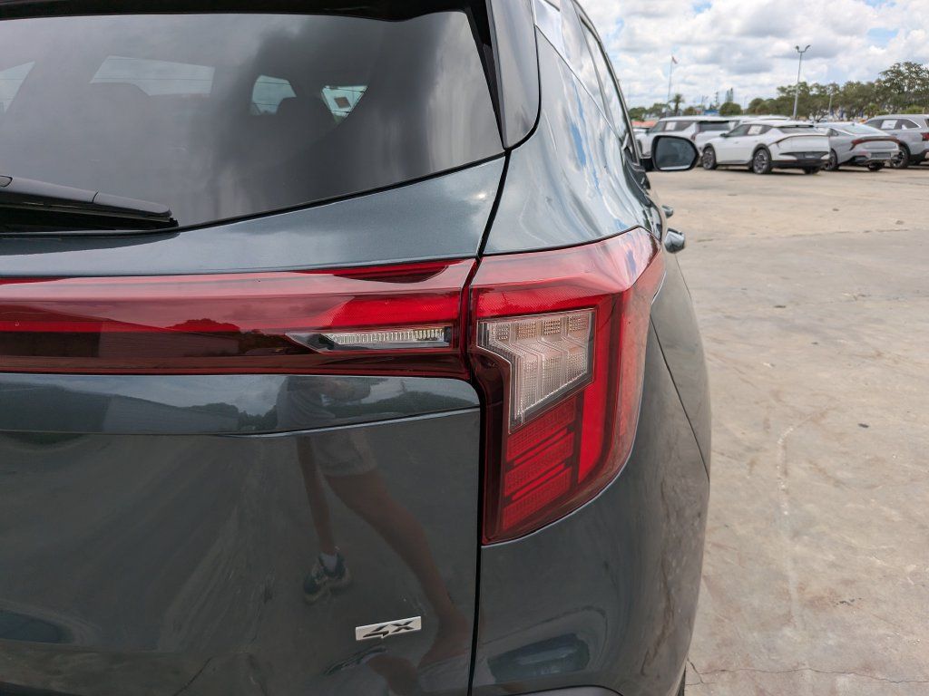Certified 2024 Kia Seltos SX AWD/4WD image 11
