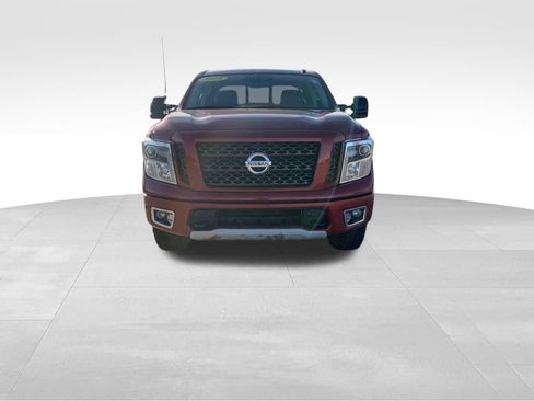 Used 2018 Nissan Titan PRO-4X image 11