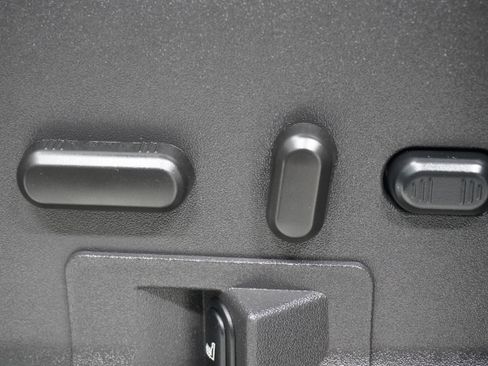 Used 2018 Ford Transit 150 XLT image 11