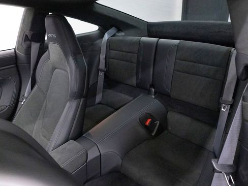 Certified 2025 Porsche 911 Carrera GTS RWD image 31