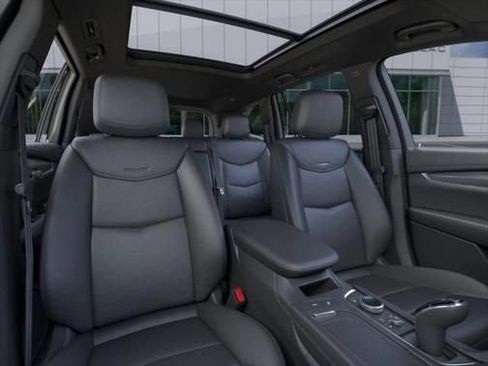 New 2025 Cadillac XT6 Luxury FWD image 16