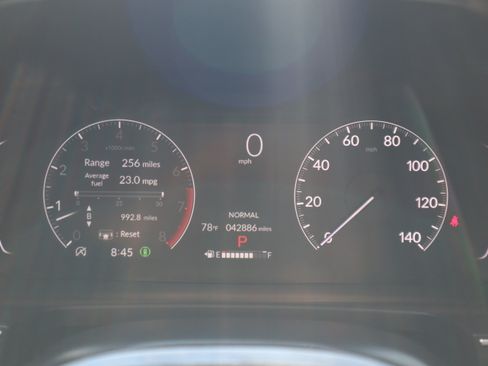 Used 2025 Honda Pilot EX-L image 14