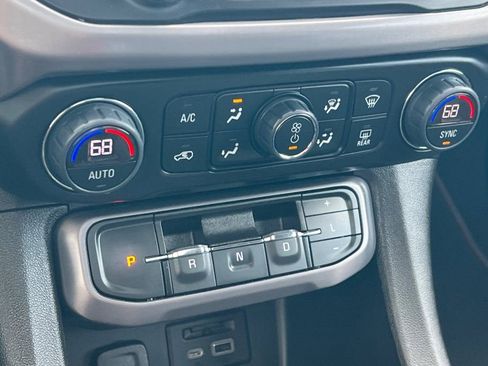 Certified 2023 GMC Acadia AT4 w/ Preferred Package image 19