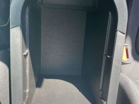 Used 2020 Toyota RAV4 LE FWD image 39